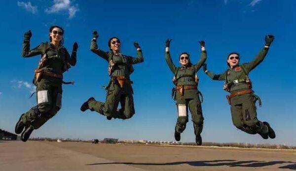 文理兼收,时隔两年空军再招收女飞行学员!
